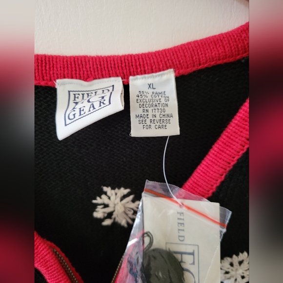 NWT Field Gear Ugly Christmas Sweater Vest Black Sz XL - Picture 3 of 8